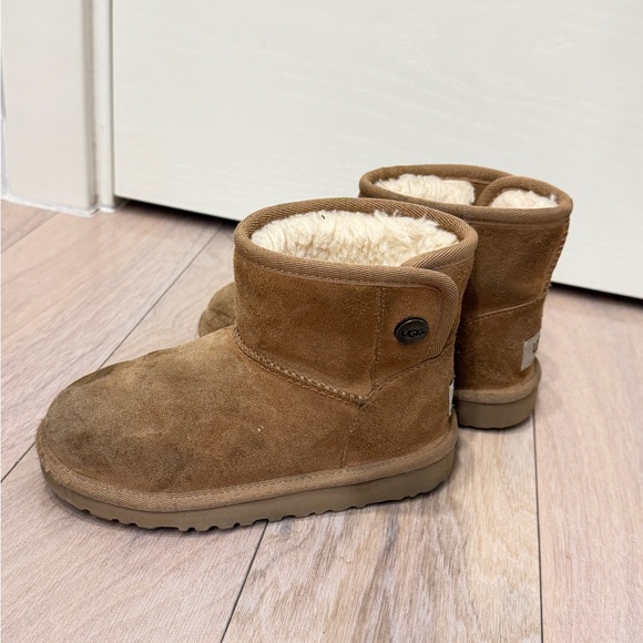 UGG Other - UGG Kids Brown Cozy Boots